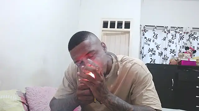 Snapshot of hot_and_naughty_latin chatting on 03/01/25, 11:28 hot and naughty latin online show from 03/01/25, 11:28