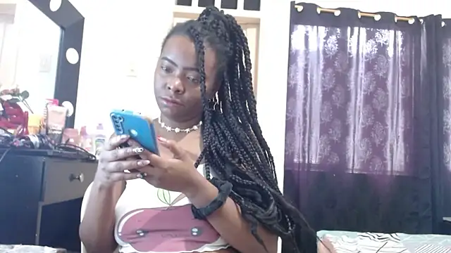 Snapshot of hot_and_naughty_latin chatting on 10/28/25, 05:59 hot and naughty latin online show from 10/28/25, 05:59