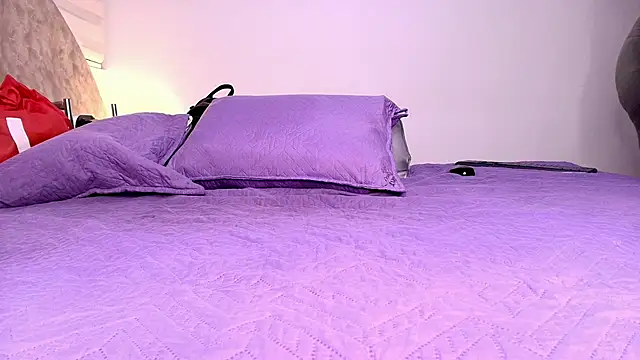  ebony-queen  online show from 01/10/26, 12:07