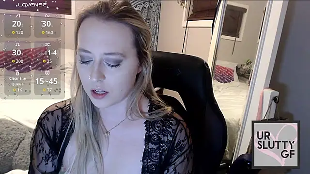 ursluttygf online show from 12/07/24, 11:01