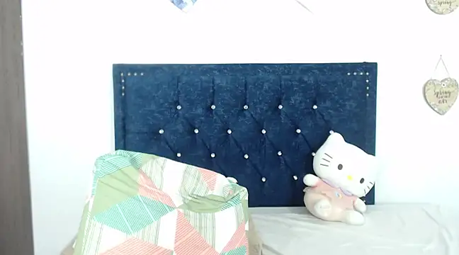 Snapshot of QueenSquirt_ chatting on 02/20/25, 07:41 QueenSquirt online show from 02/20/25, 07:41