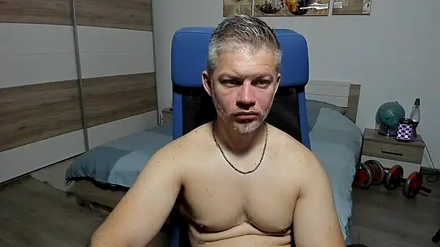 Snapshot of RobbyShawz chatting on 06/18/26, 04:13 RobbyShawz online show from 06/18/26, 04:13