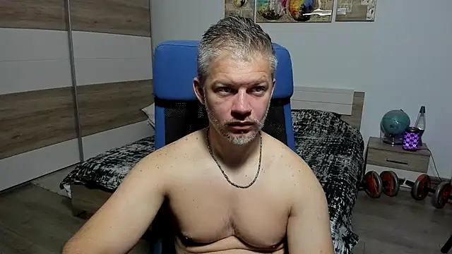 Snapshot of RobbyShawz chatting on 06/26/26, 04:17 RobbyShawz online show from 06/26/26, 04:17