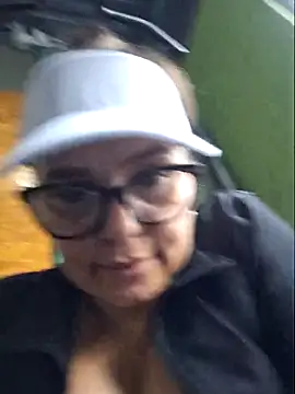 Snapshot of MariaPau_83 chatting on 02/15/25, 08:54 MariaPau 83 online show from 02/15/25, 08:54