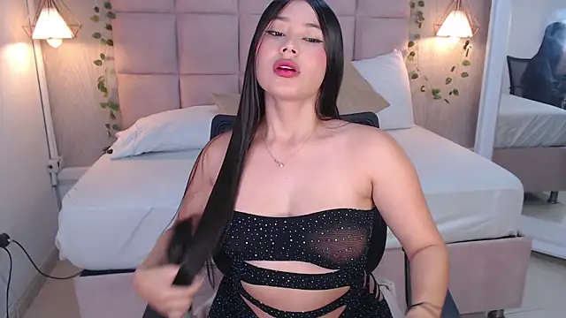 Anthonela love  online show from 09/11/25, 09:04