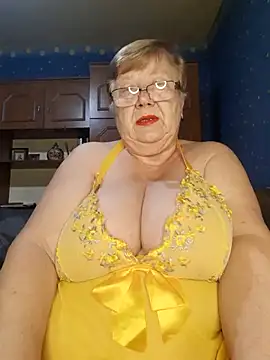 Lena Gaby online show from 12/17/25, 04:18