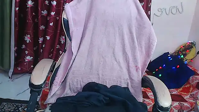 Naiaa-mylove online show from 02/19/26, 06:20