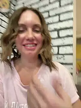 Snapshot of Chel_sea_ chatting on 01/07/25, 11:45 Chel sea online show from 01/07/25, 11:45