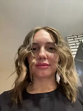 Snapshot of Chel_sea_ chatting on 01/12/25, 01:00 Chel sea online show from 01/12/25, 01:00