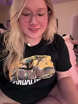 PiggyRose online show from 03/19/26, 12:14