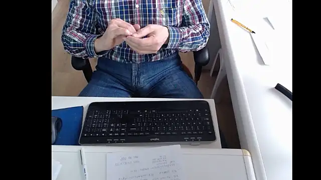 Snapshot of dutchpornking chatting on 02/12/25, 09:20 dutchpornking online show from 02/12/25, 09:20