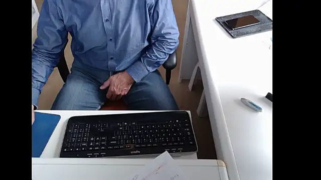 Snapshot of dutchpornking chatting on 09/21/25, 08:16 dutchpornking online show from 09/21/25, 08:16