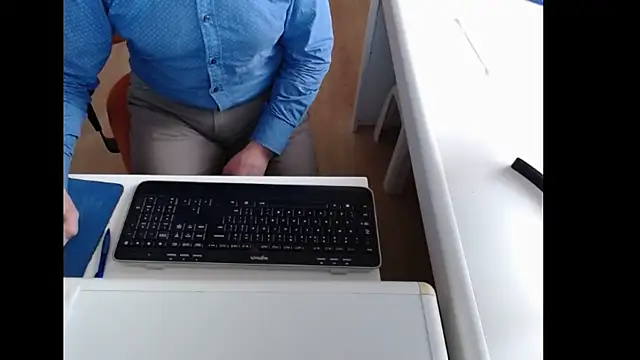 Snapshot of dutchpornking chatting on 11/29/25, 08:28 dutchpornking online show from 11/29/25, 08:28