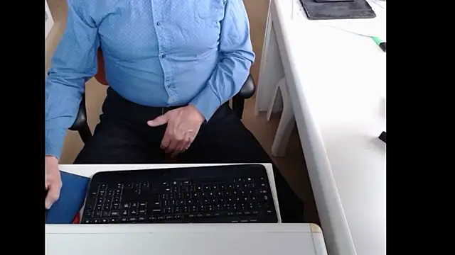 dutchpornking online show from 02/19/26, 09:49