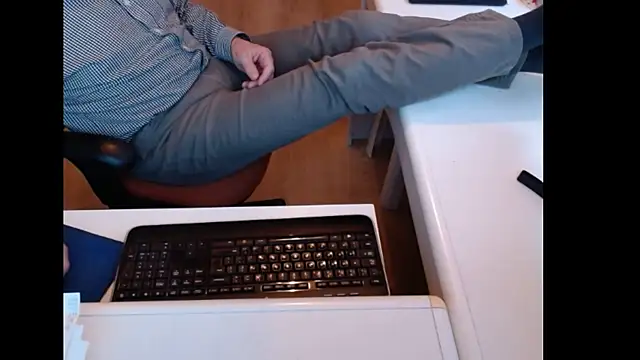 dutchpornking online show from 05/11/26, 06:16
