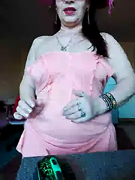 Chriss Tinaa online show from 01/07/25, 08:45