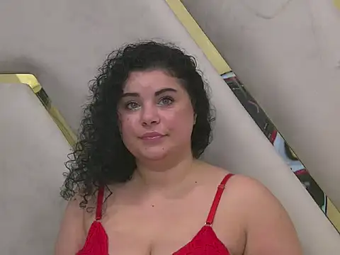 Snapshot of BustyMadison chatting on 09/19/25, 05:42 BustyMadison online show from 09/19/25, 05:42