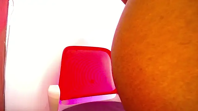 Snapshot of Naughty_choko chatting on 01/09/26, 10:00 Naughty choko online show from 01/09/26, 10:00