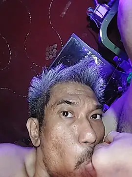 UncleHusz online show from 10/13/25, 08:09