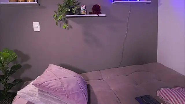 HannahEvanss online show from 01/08/26, 08:00