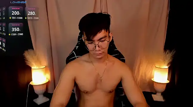 Snapshot of 000batman000 chatting on 01/30/25, 01:31 000batman000 online show from 01/30/25, 01:31