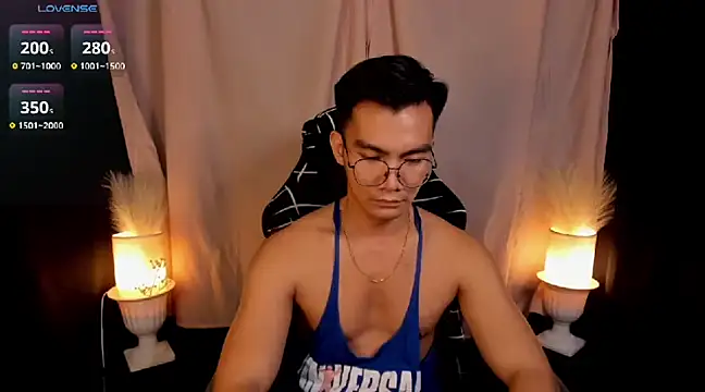 Snapshot of 000batman000 chatting on 02/07/25, 04:14 000batman000 online show from 02/07/25, 04:14