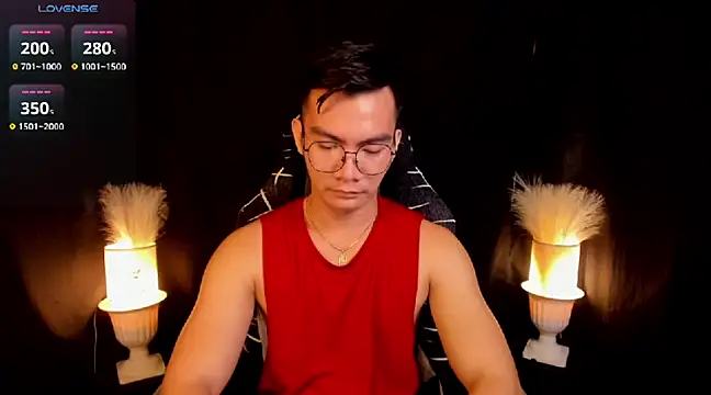 Snapshot of 000batman000 chatting on 02/25/25, 01:41 000batman000 online show from 02/25/25, 01:41