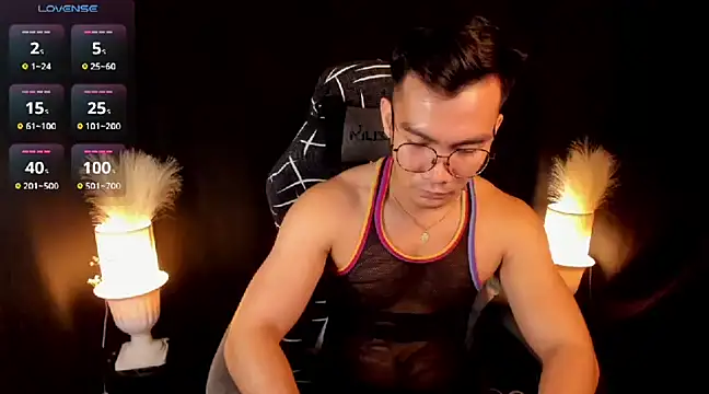 Snapshot of 000batman000 chatting on 03/13/25, 03:54 000batman000 online show from 03/13/25, 03:54