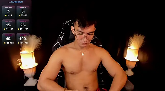 Snapshot of 000batman000 chatting on 03/15/25, 12:56 000batman000 online show from 03/15/25, 12:56