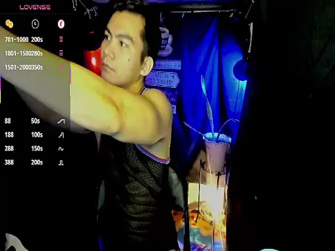 Snapshot of 000batman000 chatting on 02/27/26, 01:11 000batman000 online show from 02/27/26, 01:11