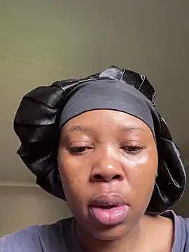 cherrybabe76 online show from 02/24/25, 06:49