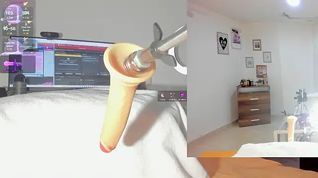 sofi velez online show from 10/19/25, 05:24