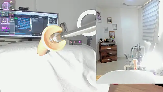 sofi velez online show from 11/11/25, 05:02