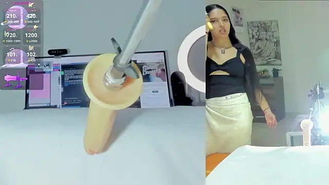 sofi velez online show from 03/20/26, 05:07