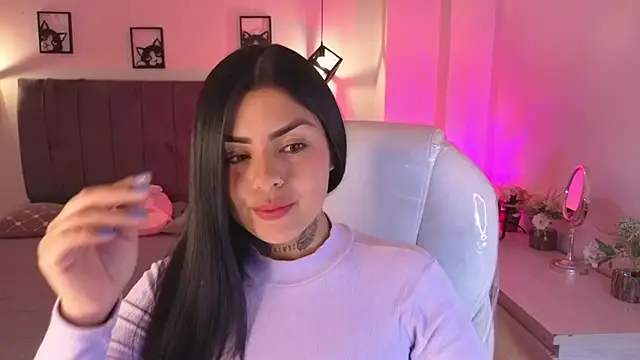 Snapshot of Catalinaa_martinez chatting on 11/06/25, 03:07 Catalinaa martinez online show from 11/06/25, 03:07