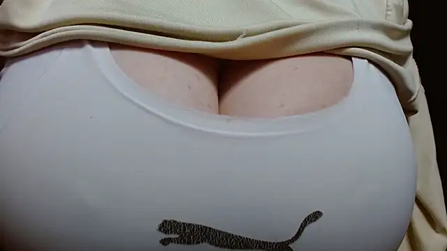 AnnyelinnaLove online show from 12/28/24, 10:13