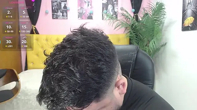 Snapshot of oso_dirty_ chatting on 02/11/25, 05:40 oso dirty online show from 02/11/25, 05:40