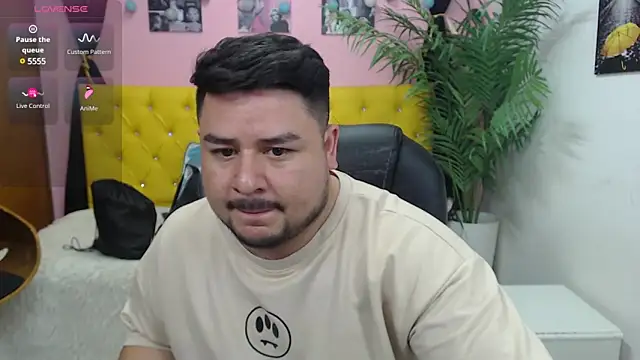 Snapshot of oso_dirty_ chatting on 03/16/25, 05:28 oso dirty online show from 03/16/25, 05:28