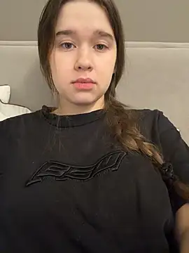 HornyGirlH online show from 02/04/26, 04:29