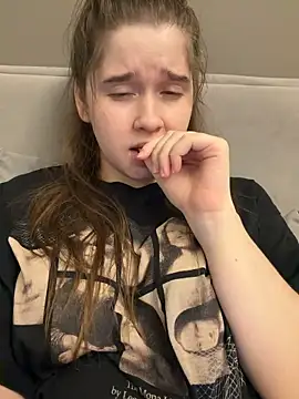 HornyGirlH online show from 03/30/26, 10:00