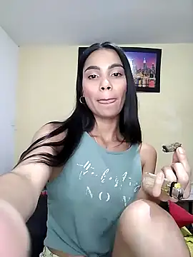 Snapshot of iamemmablake chatting on 12/06/24, 04:03 iamemmablake online show from 12/06/24, 04:03