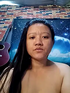 Snapshot of Urchanel chatting on 02/07/25, 02:19 Urchanel online show from 02/07/25, 02:19