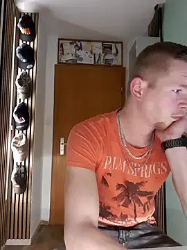 Playbunniboy online show from 12/17/24, 06:31