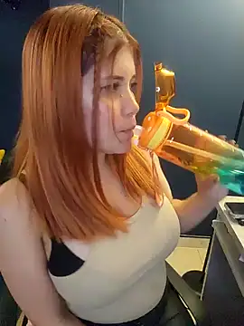 jnilu1227 online show from 12/15/24, 04:18