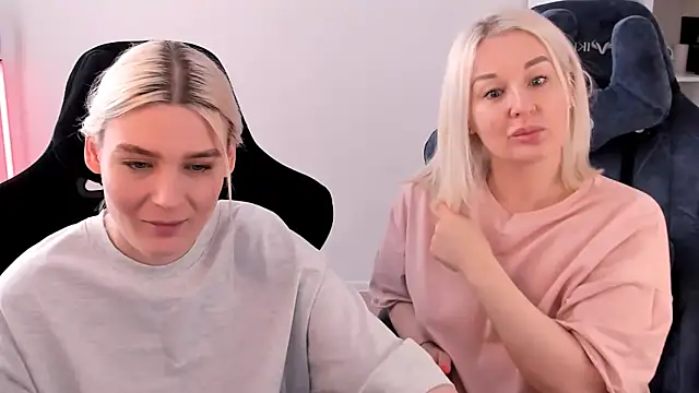 hotblonds online show from 02/23/25, 10:17