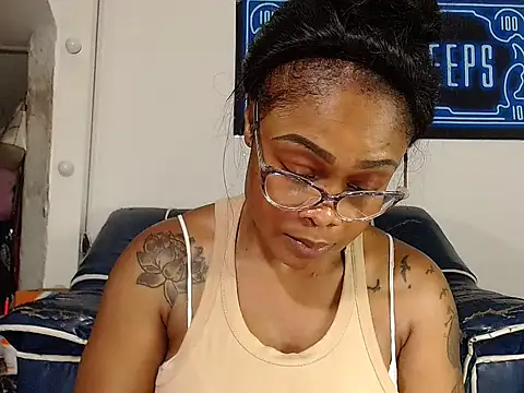 Snapshot of alexiaao9 chatting on 05/10/26, 06:24 alexiaao9 online show from 05/10/26, 06:24
