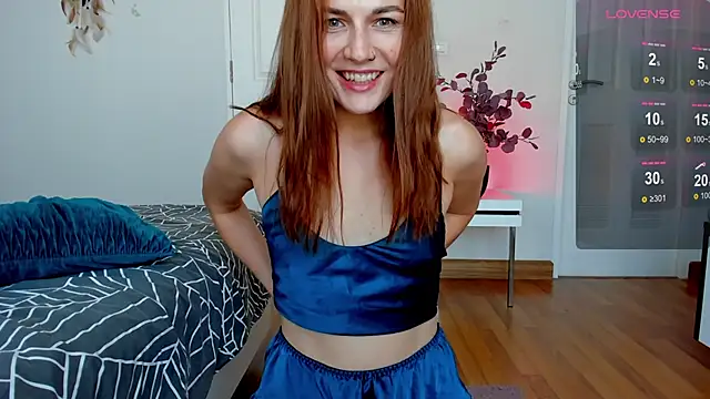 Snapshot of BritneyHall chatting on 12/02/24, 07:14 BritneyHall online show from 12/02/24, 07:14