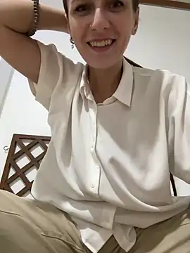 Snapshot of BritneyHall chatting on 12/29/24, 12:55 BritneyHall online show from 12/29/24, 12:55