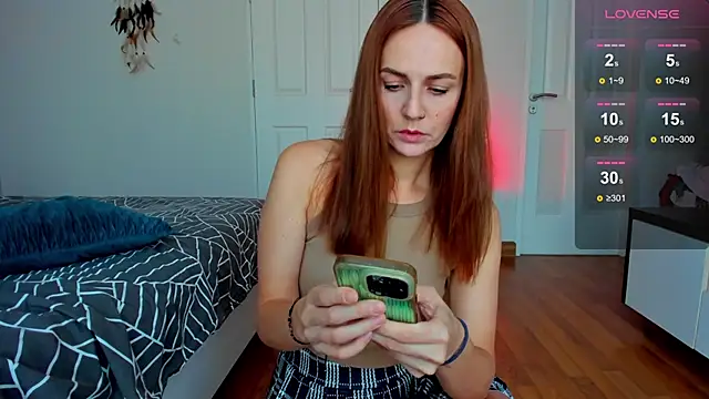 Snapshot of BritneyHall chatting on 01/03/25, 10:09 BritneyHall online show from 01/03/25, 10:09