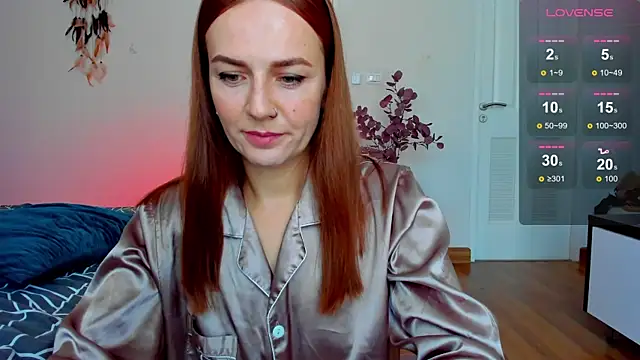 Snapshot of BritneyHall chatting on 01/14/25, 07:17 BritneyHall online show from 01/14/25, 07:17